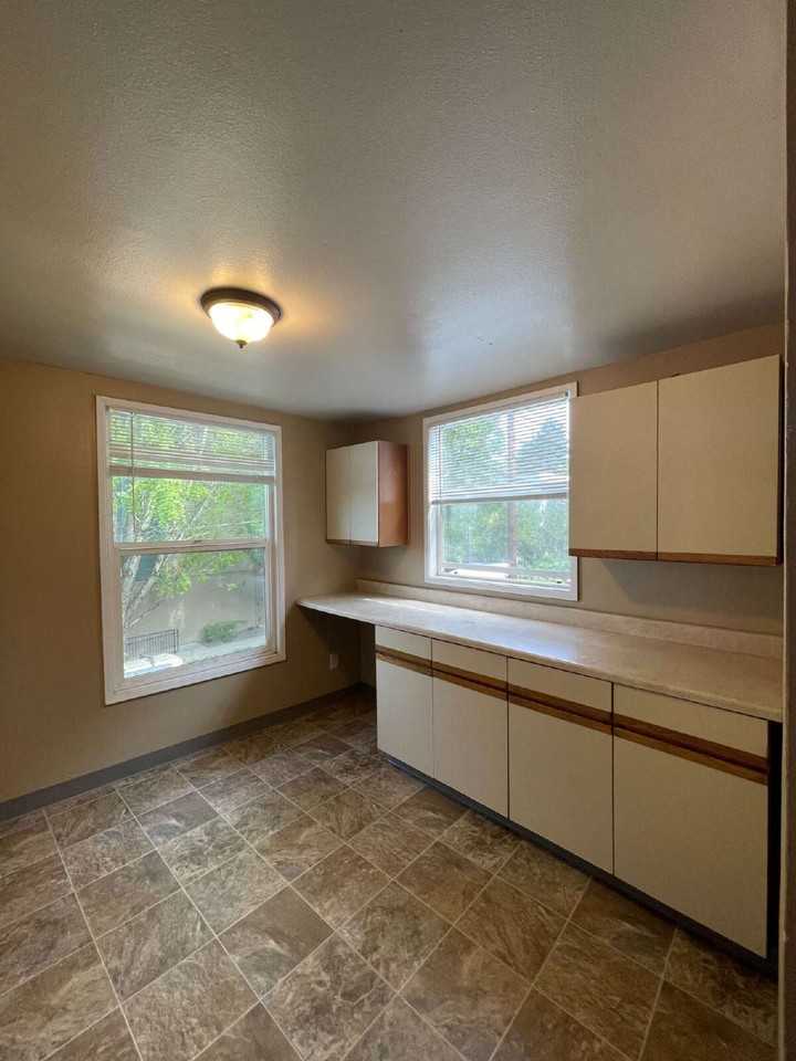 2456 Nw Vaughn St #3 - Photo 3 of 16