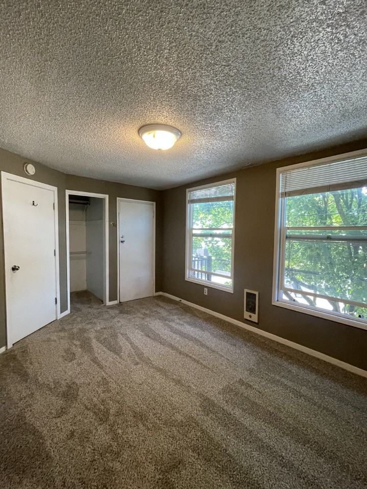 2456 Nw Vaughn St #3 - Photo 7 of 16
