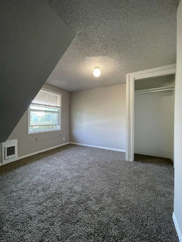 2456 Nw Vaughn St #4 - Photo 7 of 11