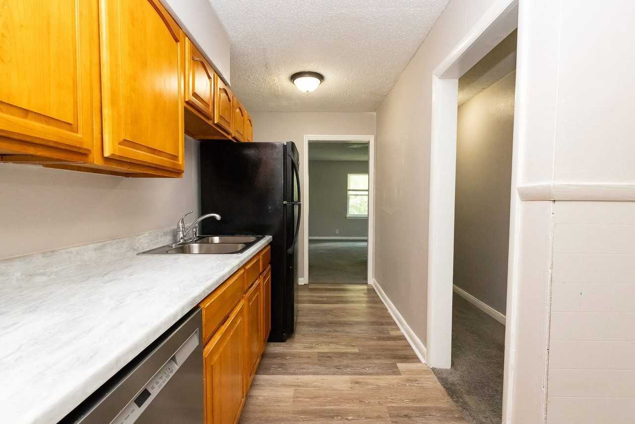 305 Sunrise Ln #C - Photo 2 of 13
