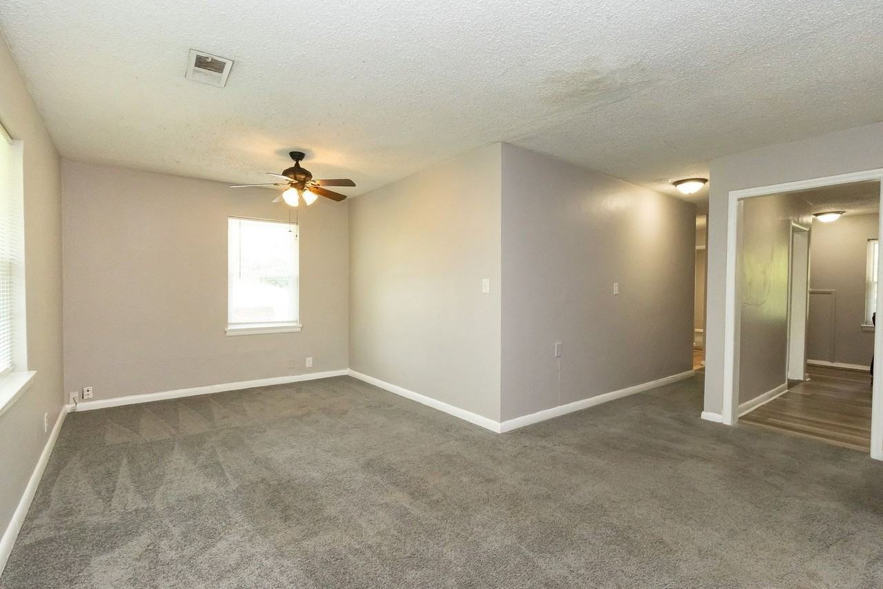 305 Sunrise Ln #C - Photo 3 of 13