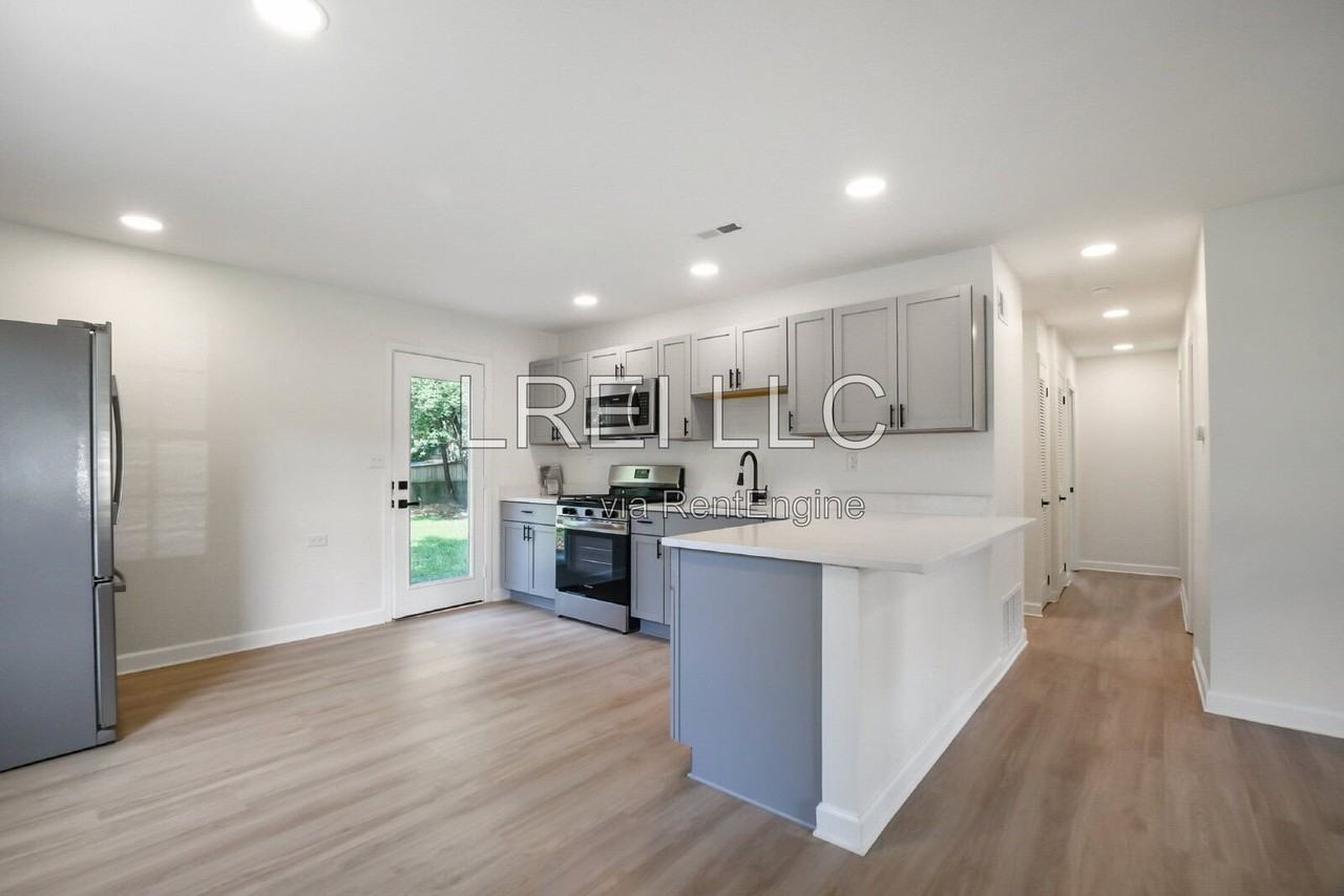 5805 Loretta St - Photo 4 of 14