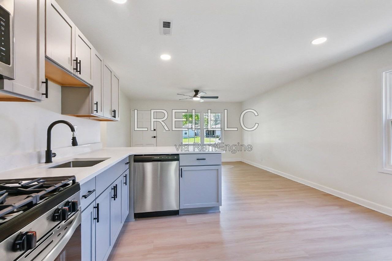 5805 Loretta St - Photo 6 of 14