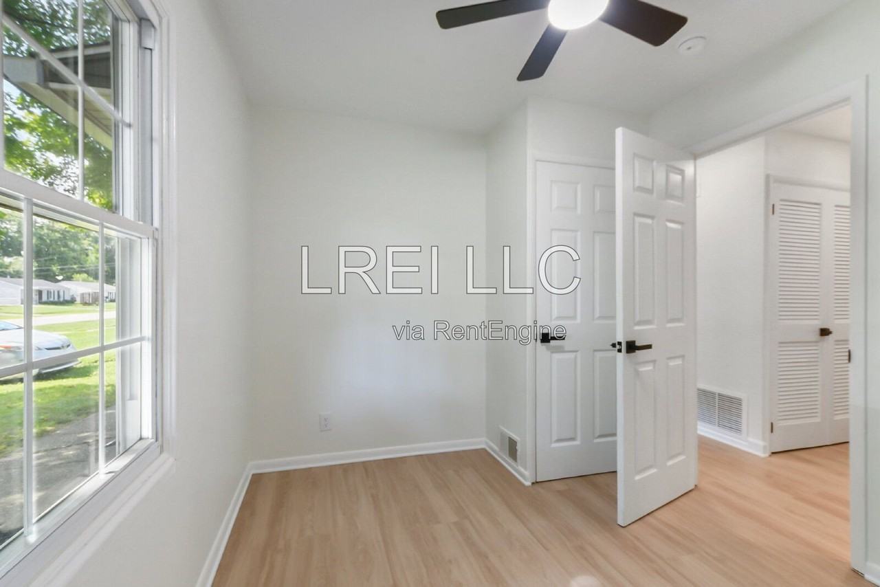 5805 Loretta St - Photo 7 of 14