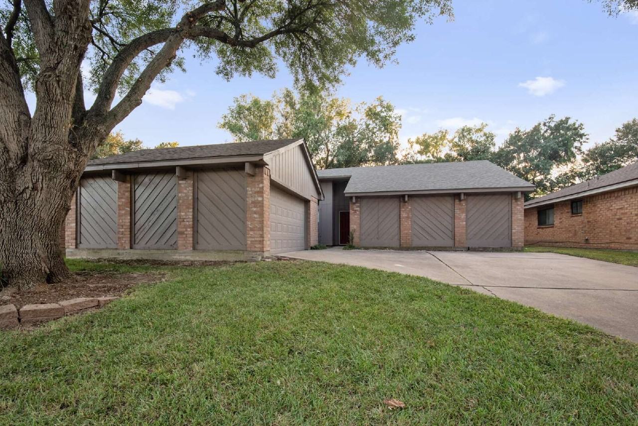 2411 Cypressvine Dr - Photo 6 of 19