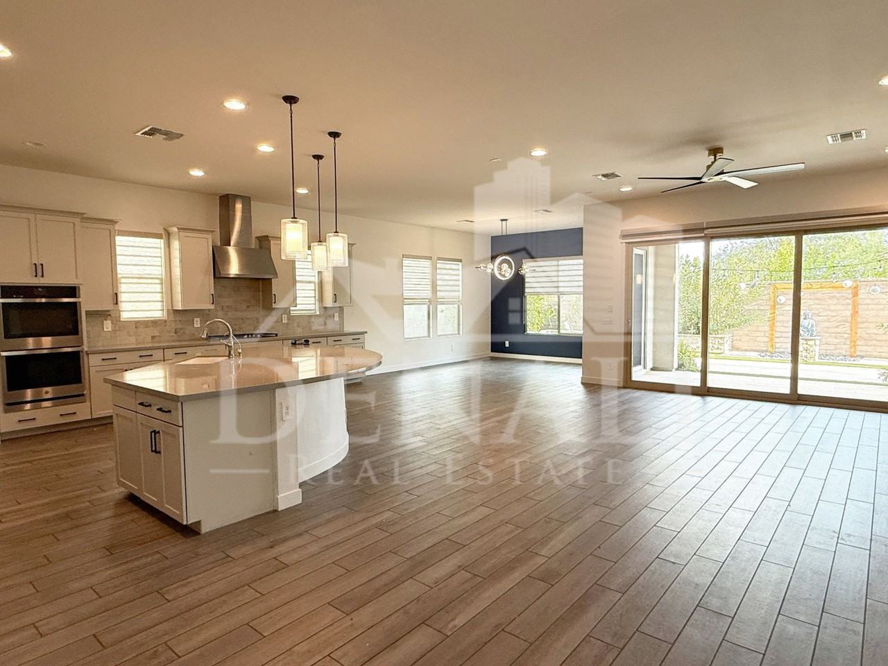 1447 E Flower St - Photo 3 of 39