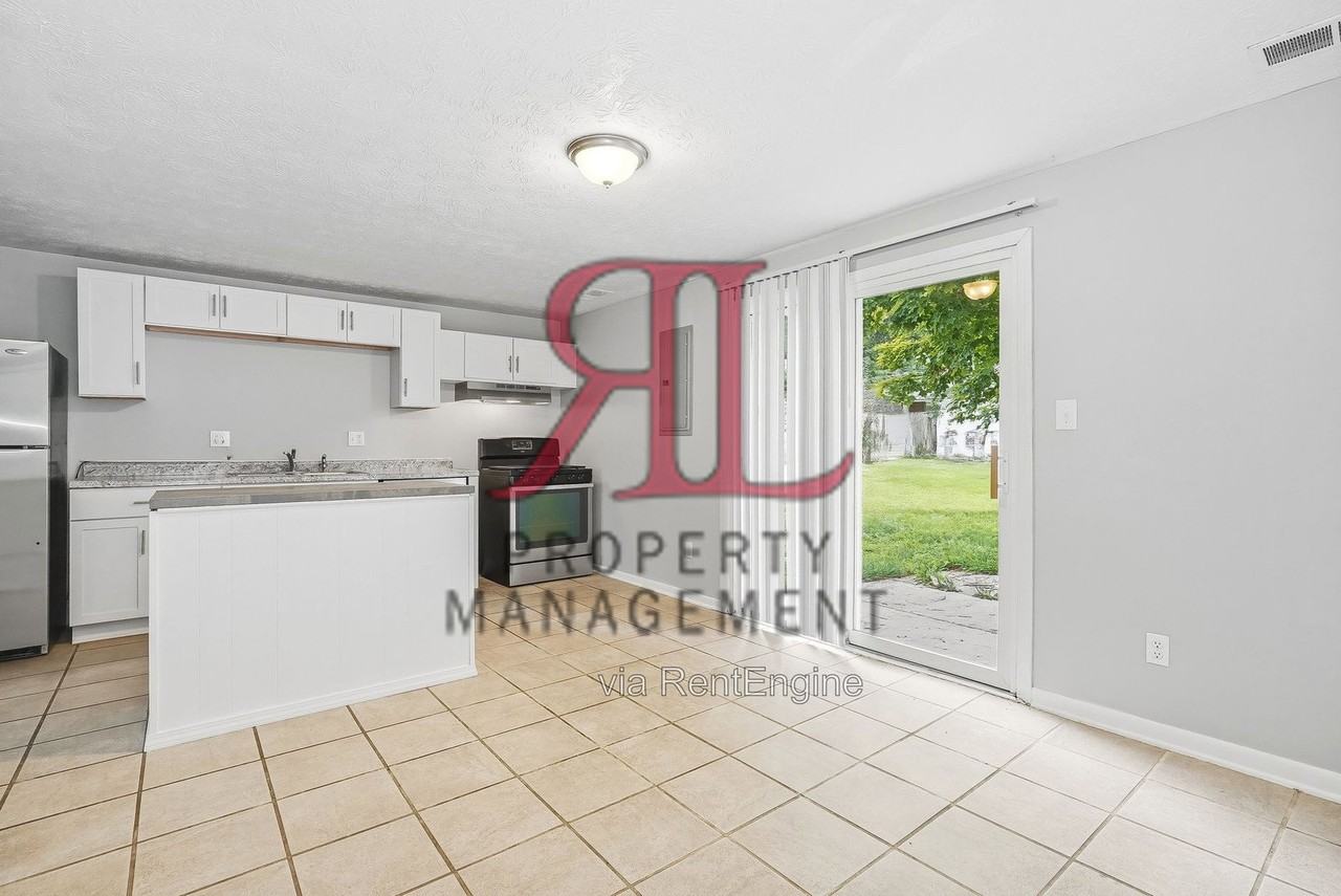 771 Redford Ave - Photo 6 of 16