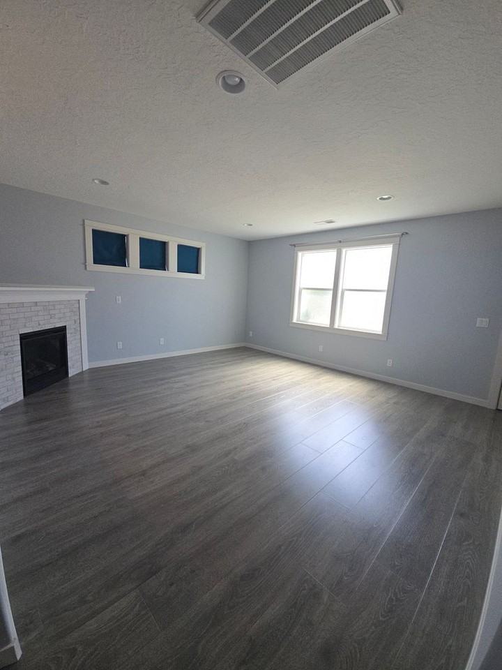 3869 Sw Newberry Ave - Photo 6 of 31