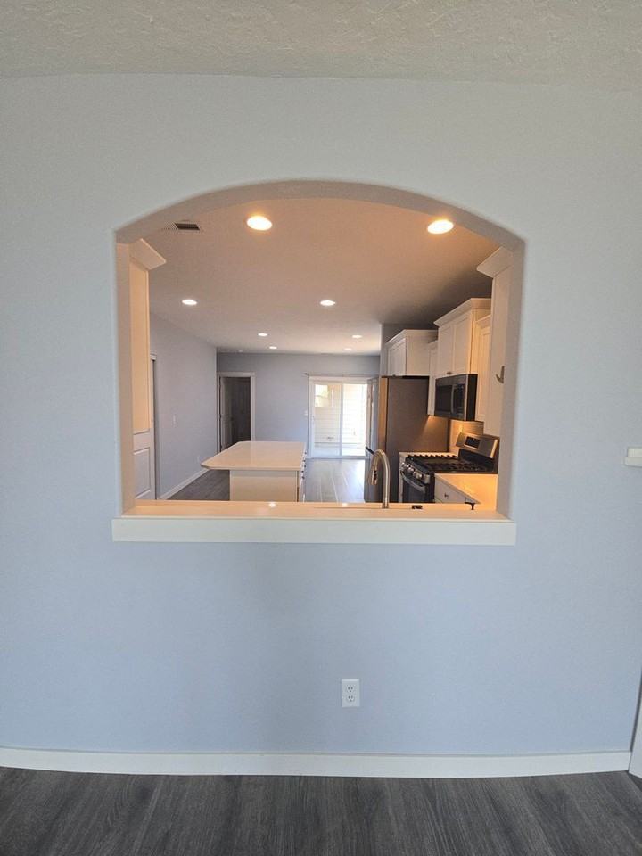 3869 Sw Newberry Ave - Photo 7 of 31