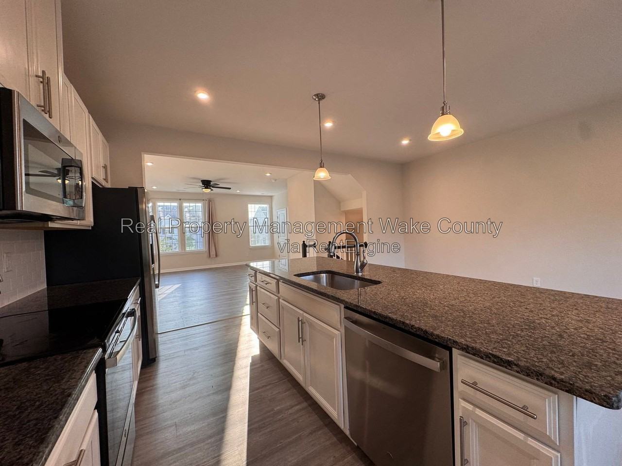 8604 Red Canyon Way - Photo 2 of 30