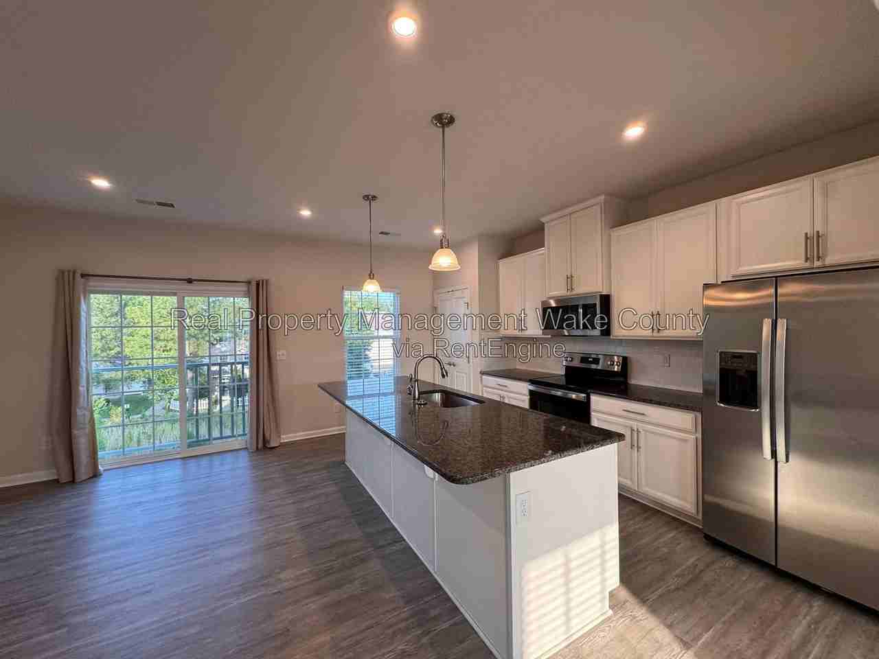 8604 Red Canyon Way - Photo 3 of 30