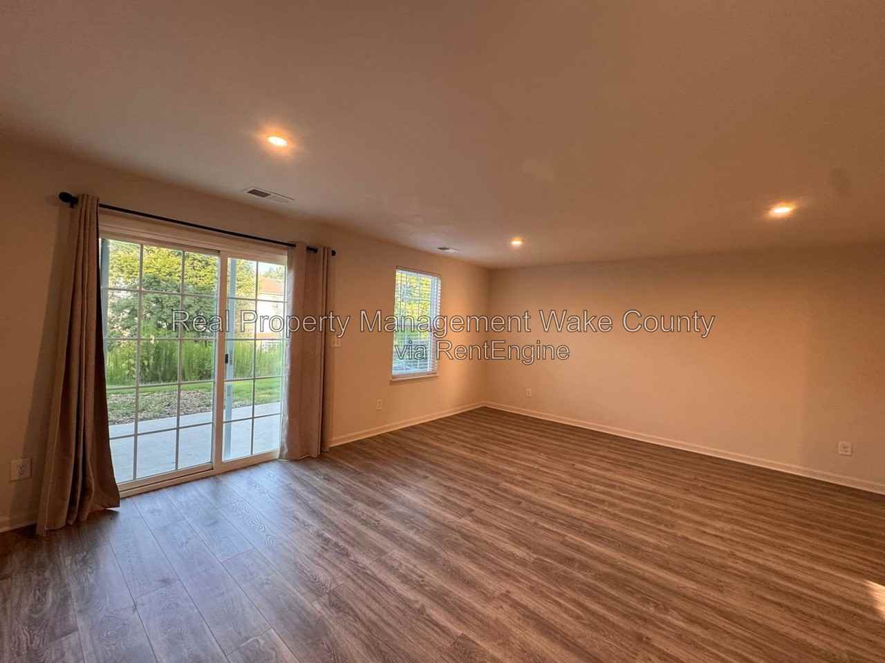 8604 Red Canyon Way - Photo 7 of 30