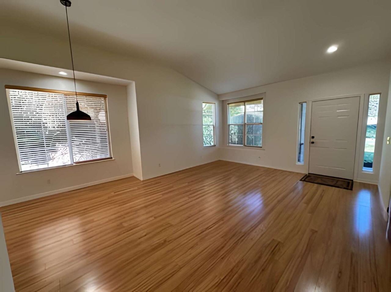 725 Asilo - Photo 4 of 28