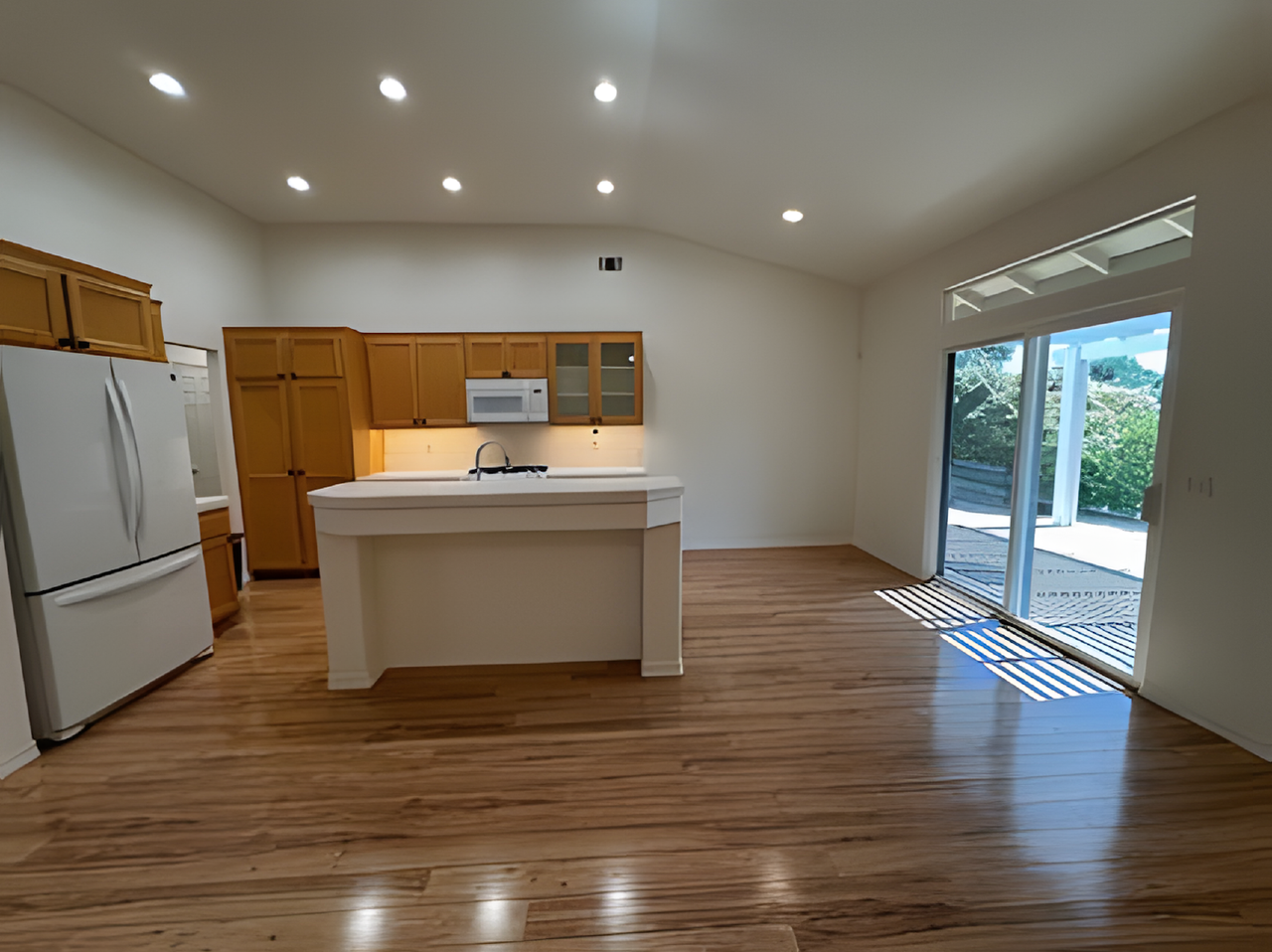 725 Asilo - Photo 7 of 28