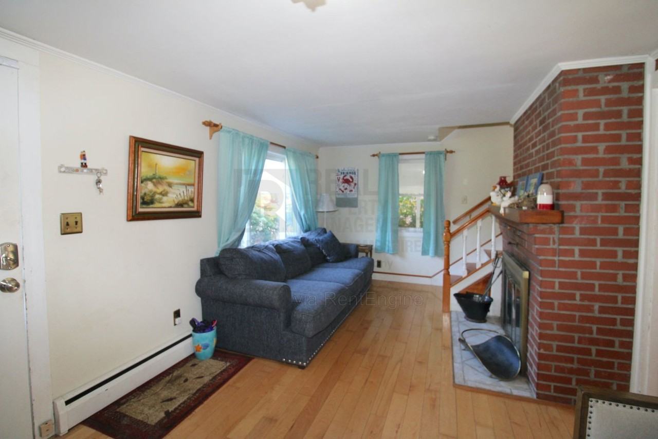 163 Winnacunnet Rd - Photo 5 of 29