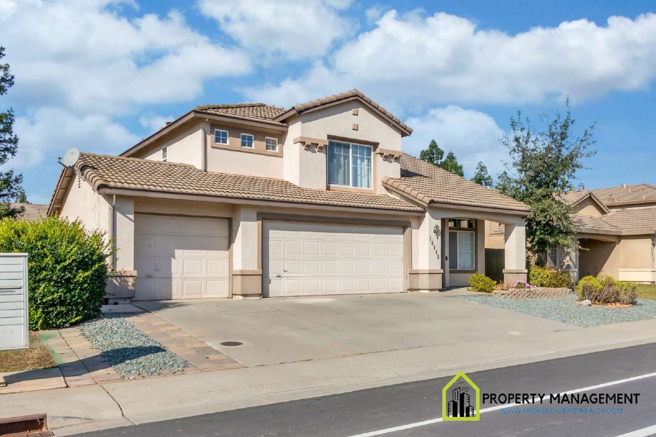 10118 Hampton Oak Dr - Photo 3 of 50