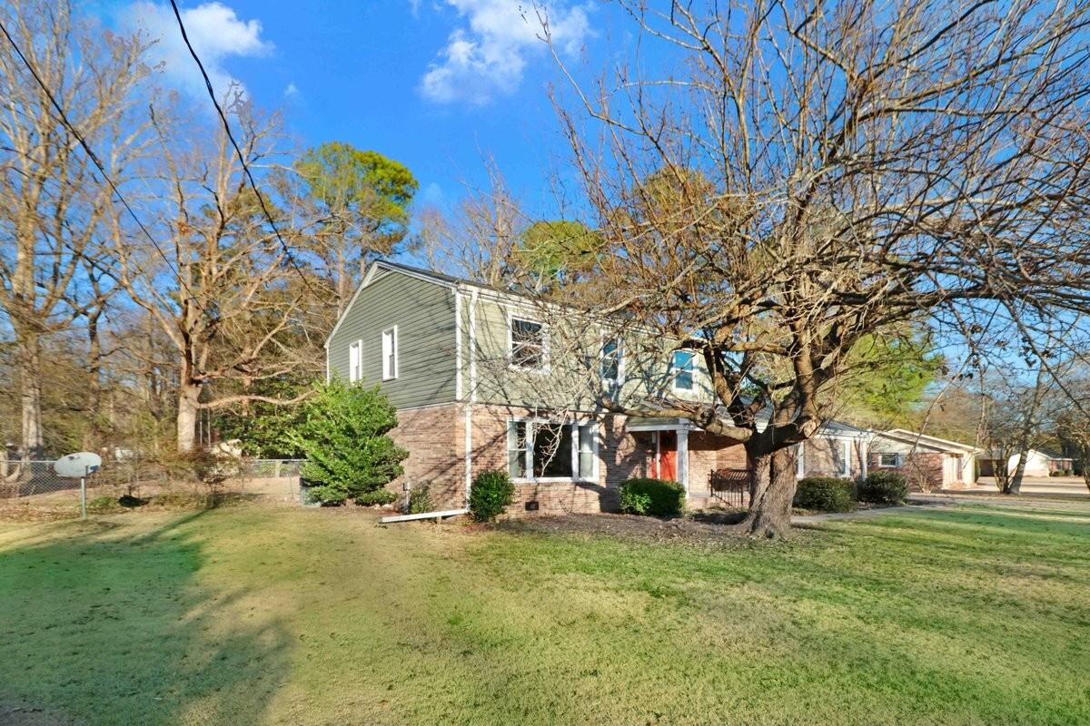 202 Deluca Rd - Photo 2 of 29