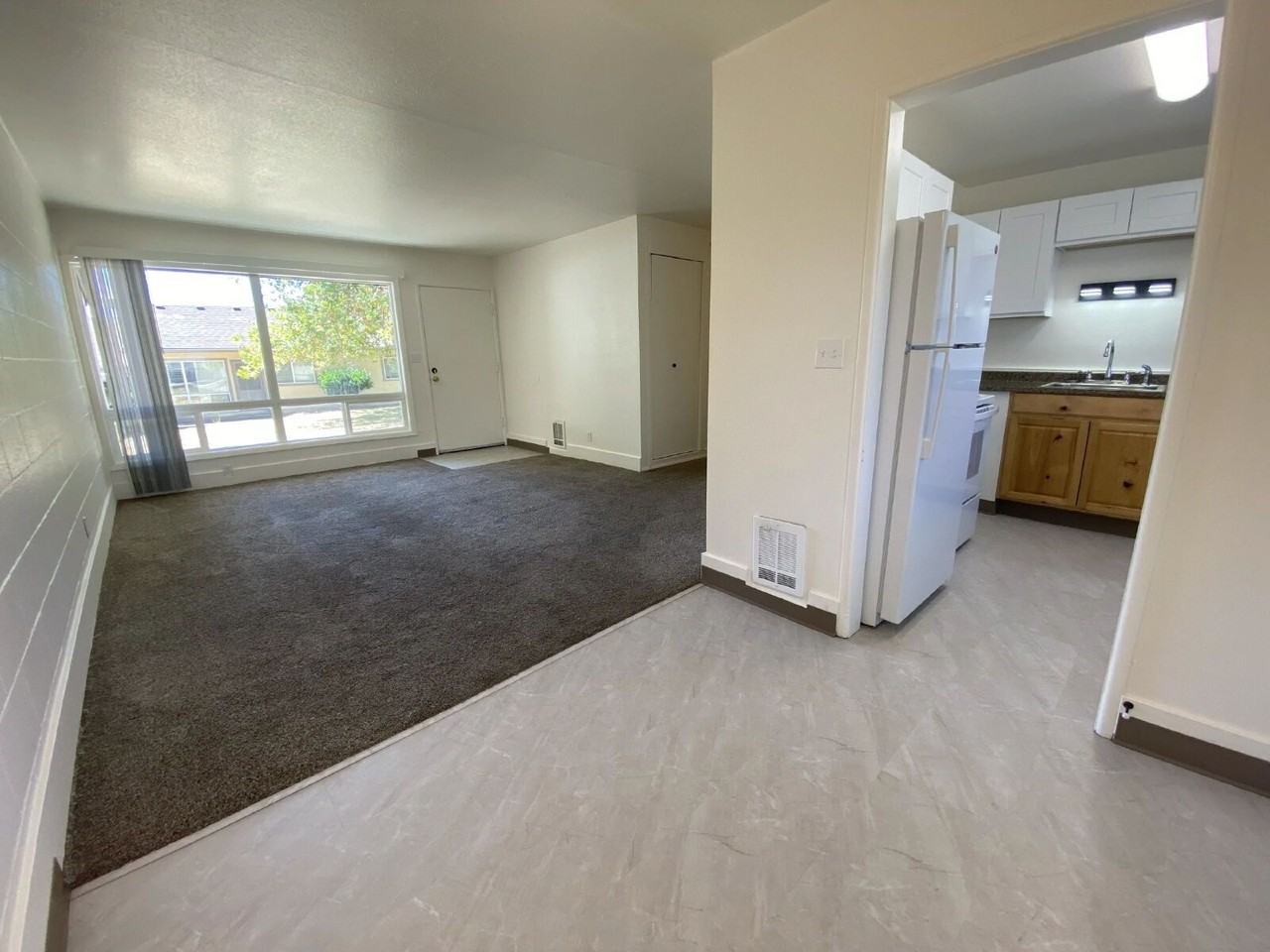 757 Ne Alameda Ave - Photo 3 of 23