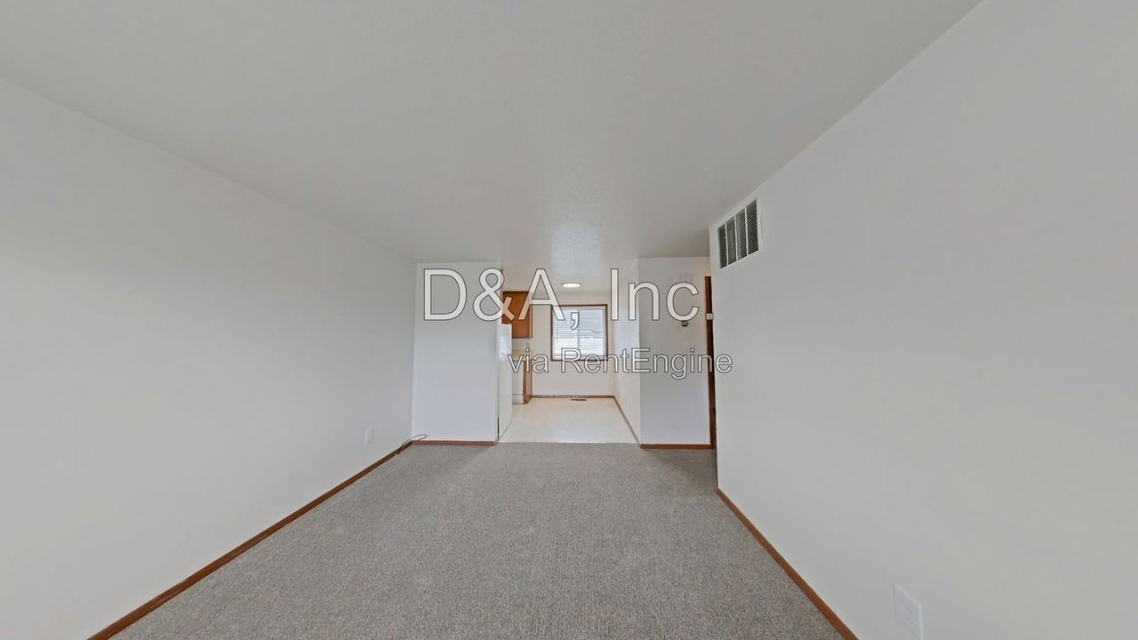 1451 Cedar St - Photo 2 of 12