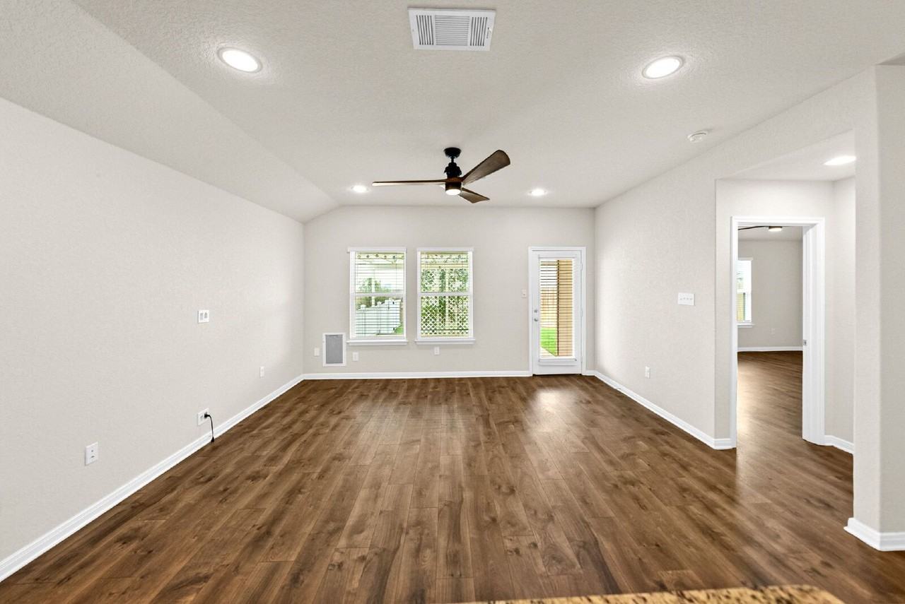 277 Orion Dr - Photo 6 of 50