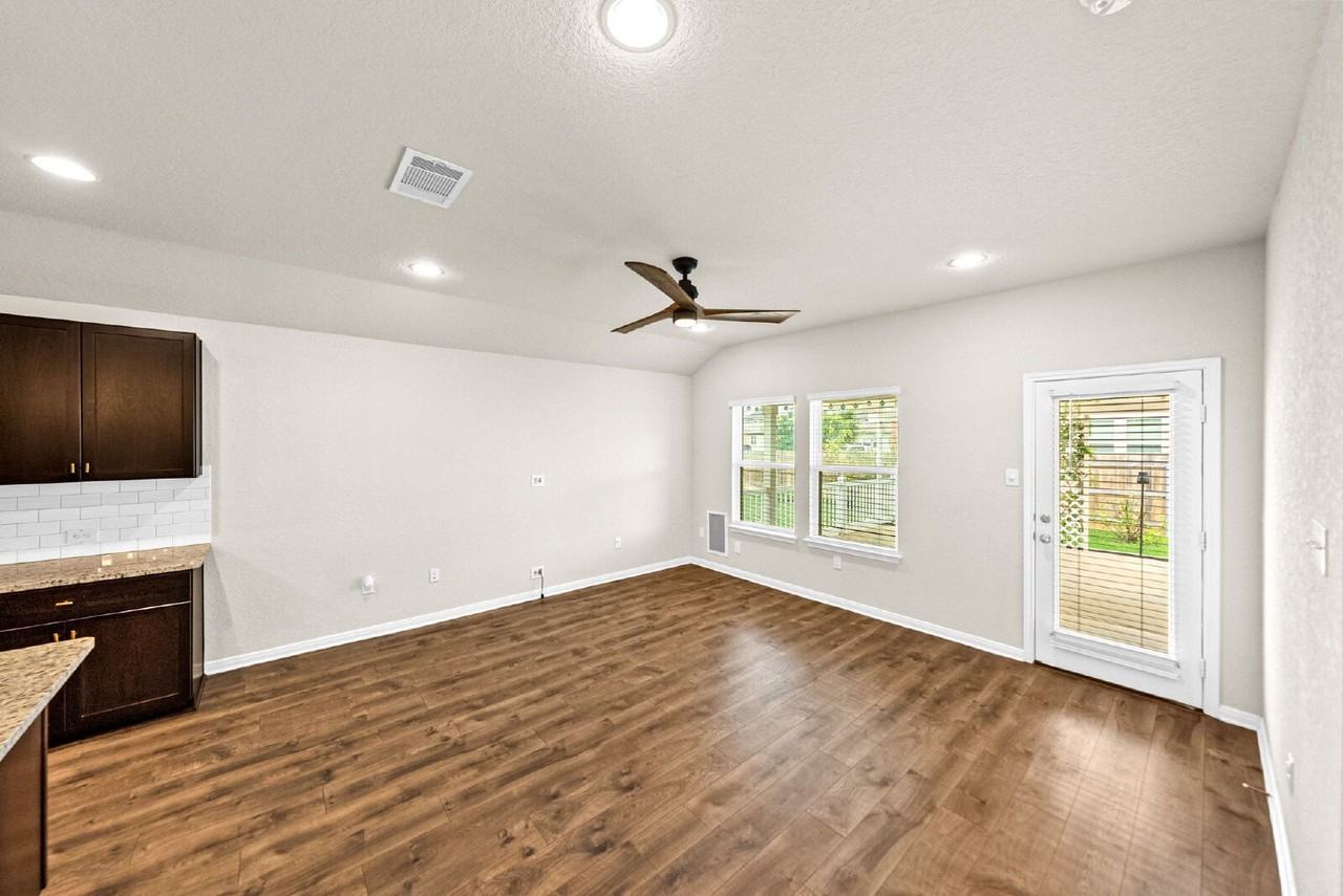 277 Orion Dr - Photo 7 of 50