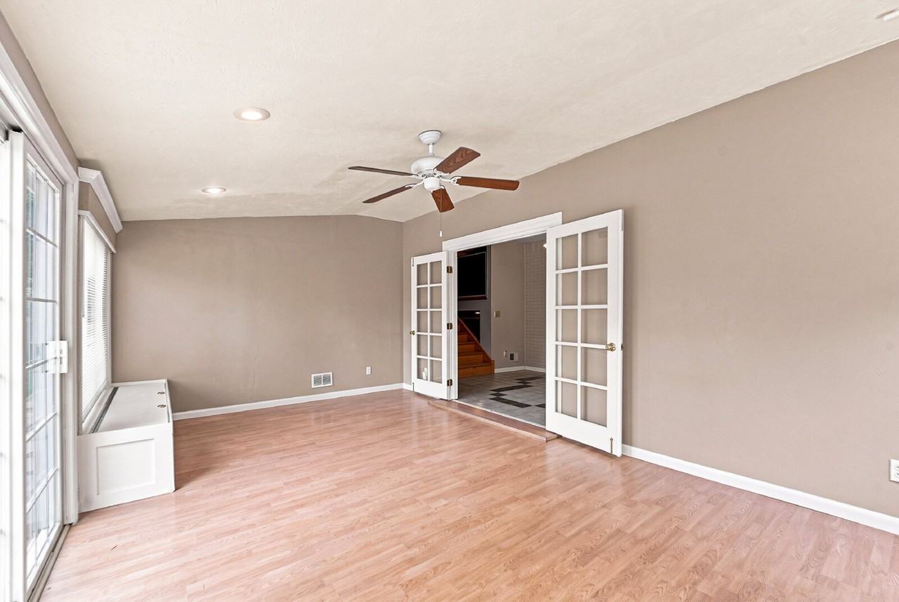 12822 Clermont St - Photo 7 of 39