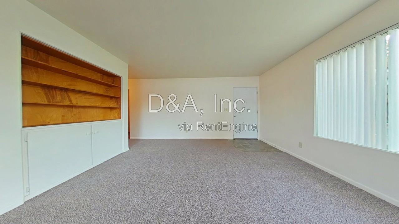 845 Nw 10th St - Photo 3 of 14