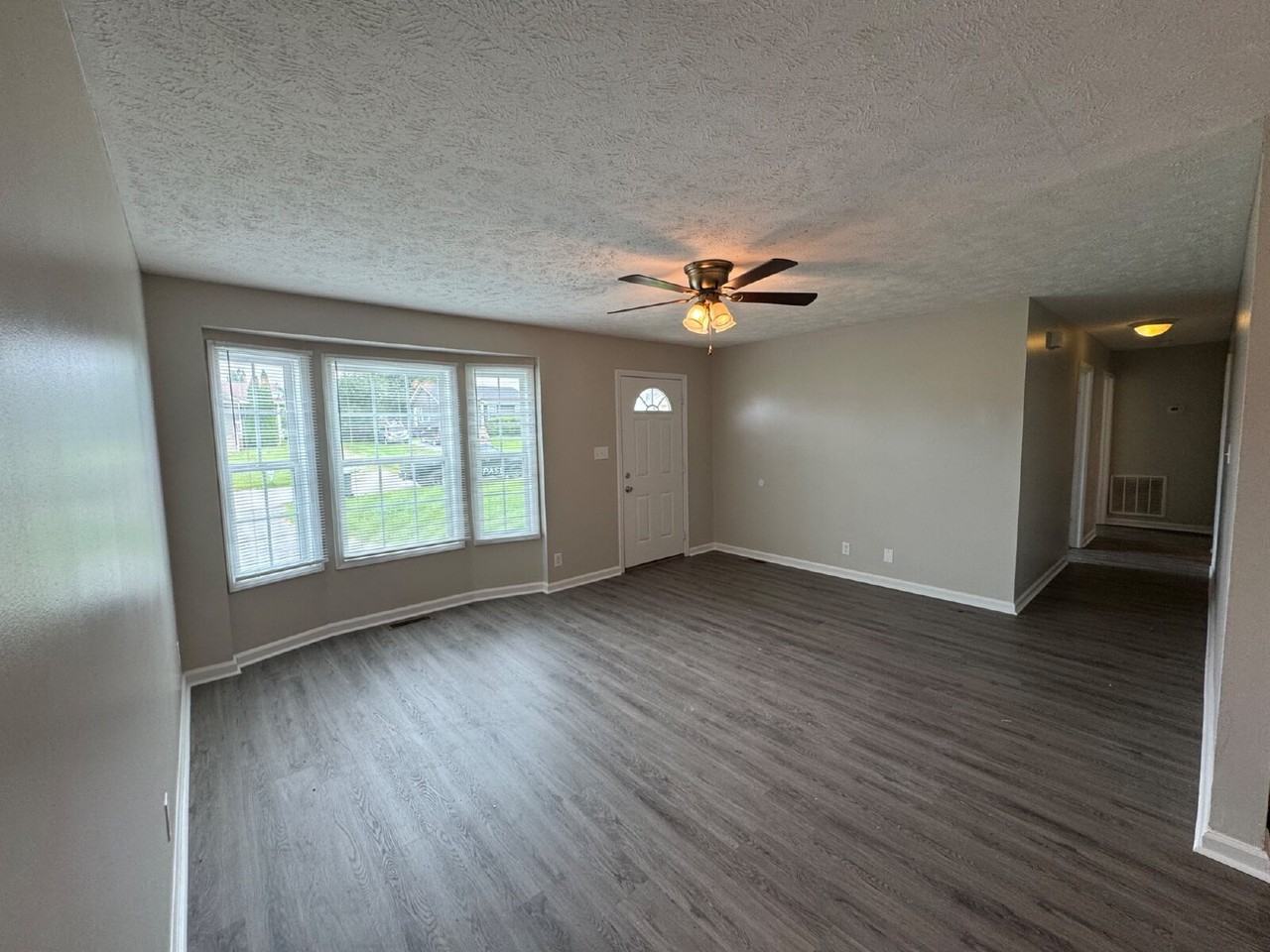116 Grant Ave - Photo 3 of 18