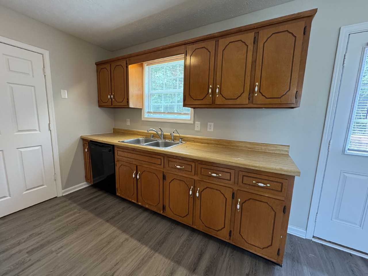116 Grant Ave - Photo 5 of 18