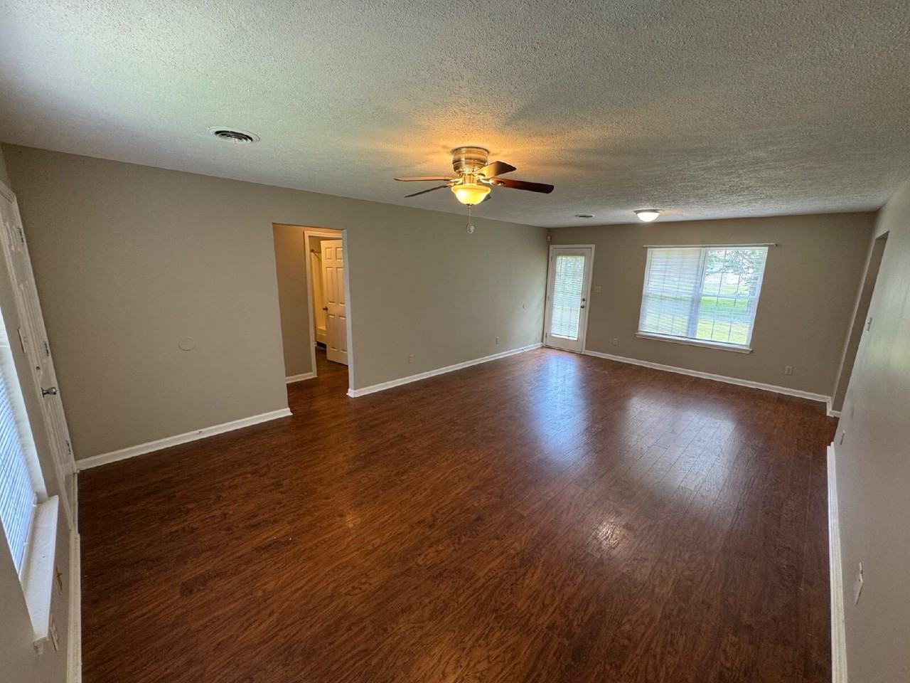 415 Eddy St - Photo 3 of 17