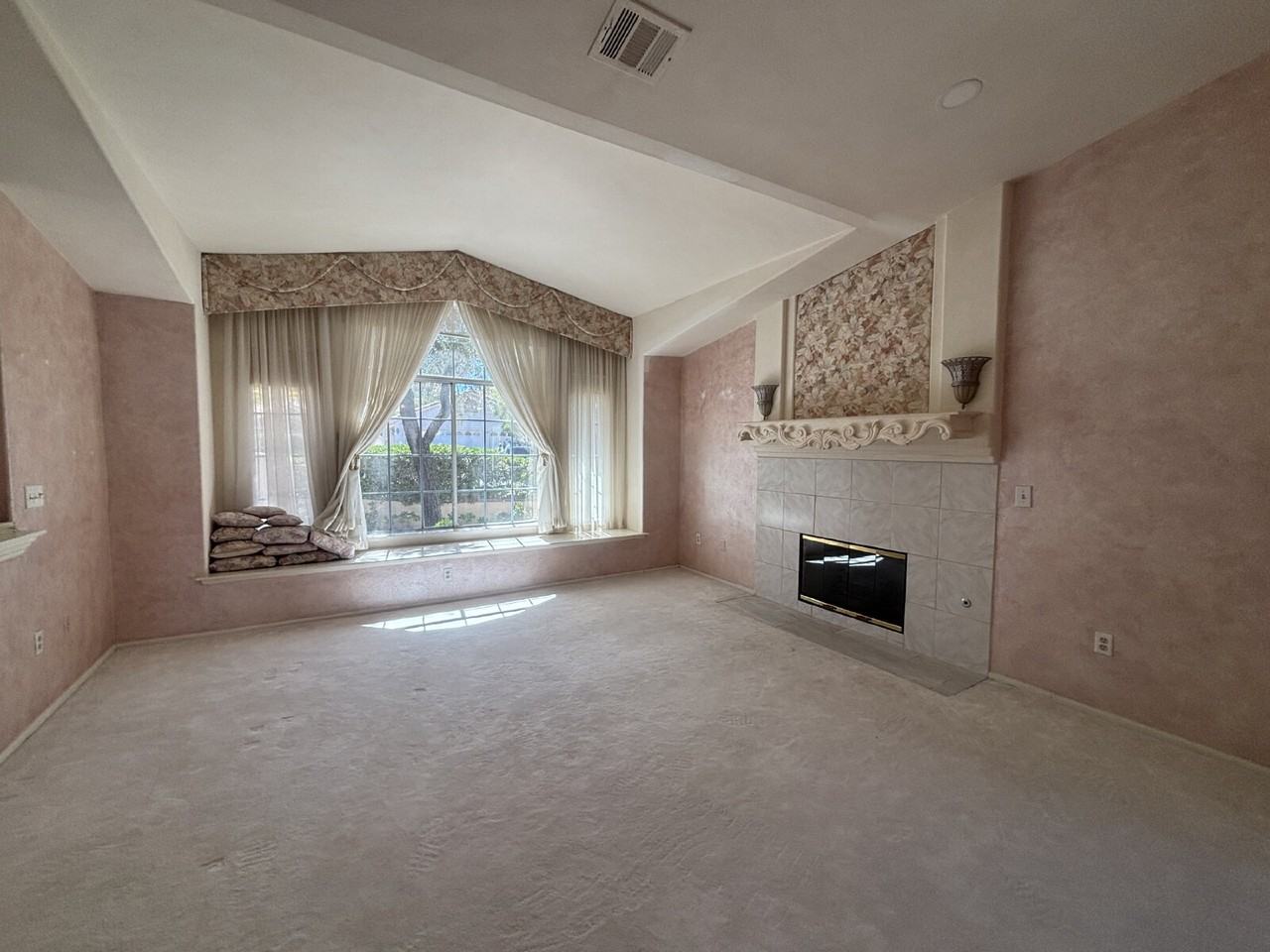 2424 Ocean Front Dr - Photo 3 of 18