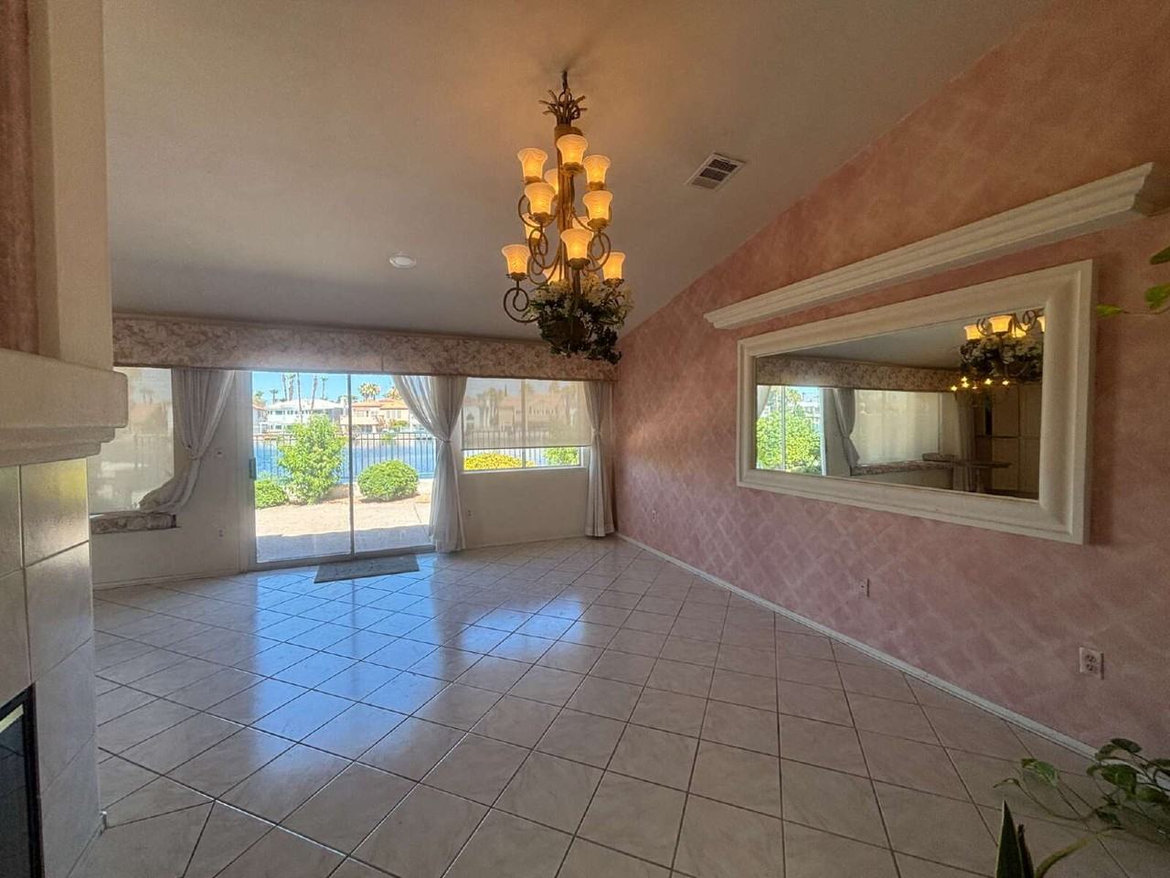 2424 Ocean Front Dr - Photo 4 of 18