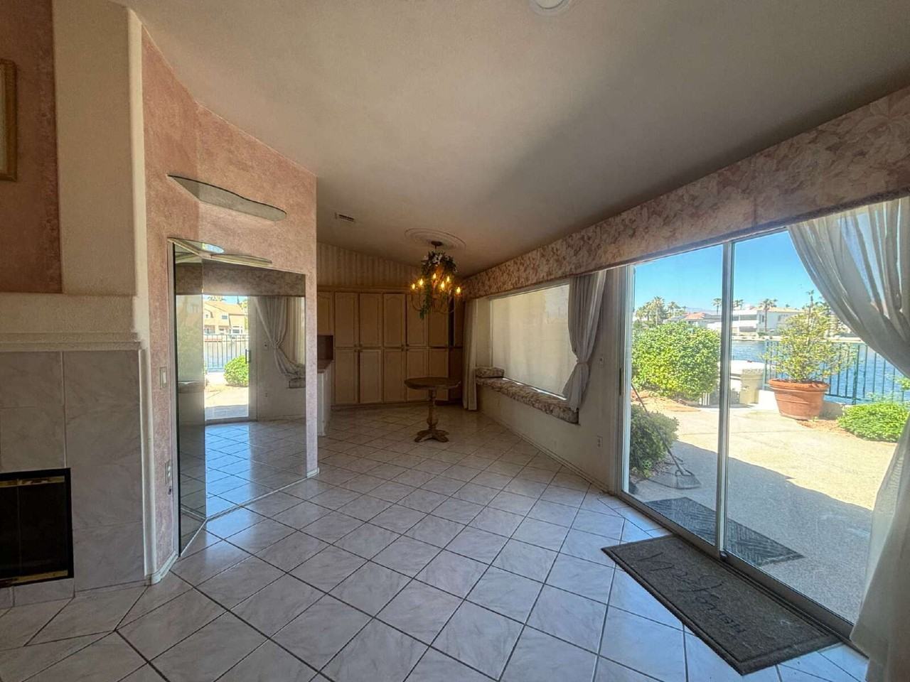 2424 Ocean Front Dr - Photo 5 of 18