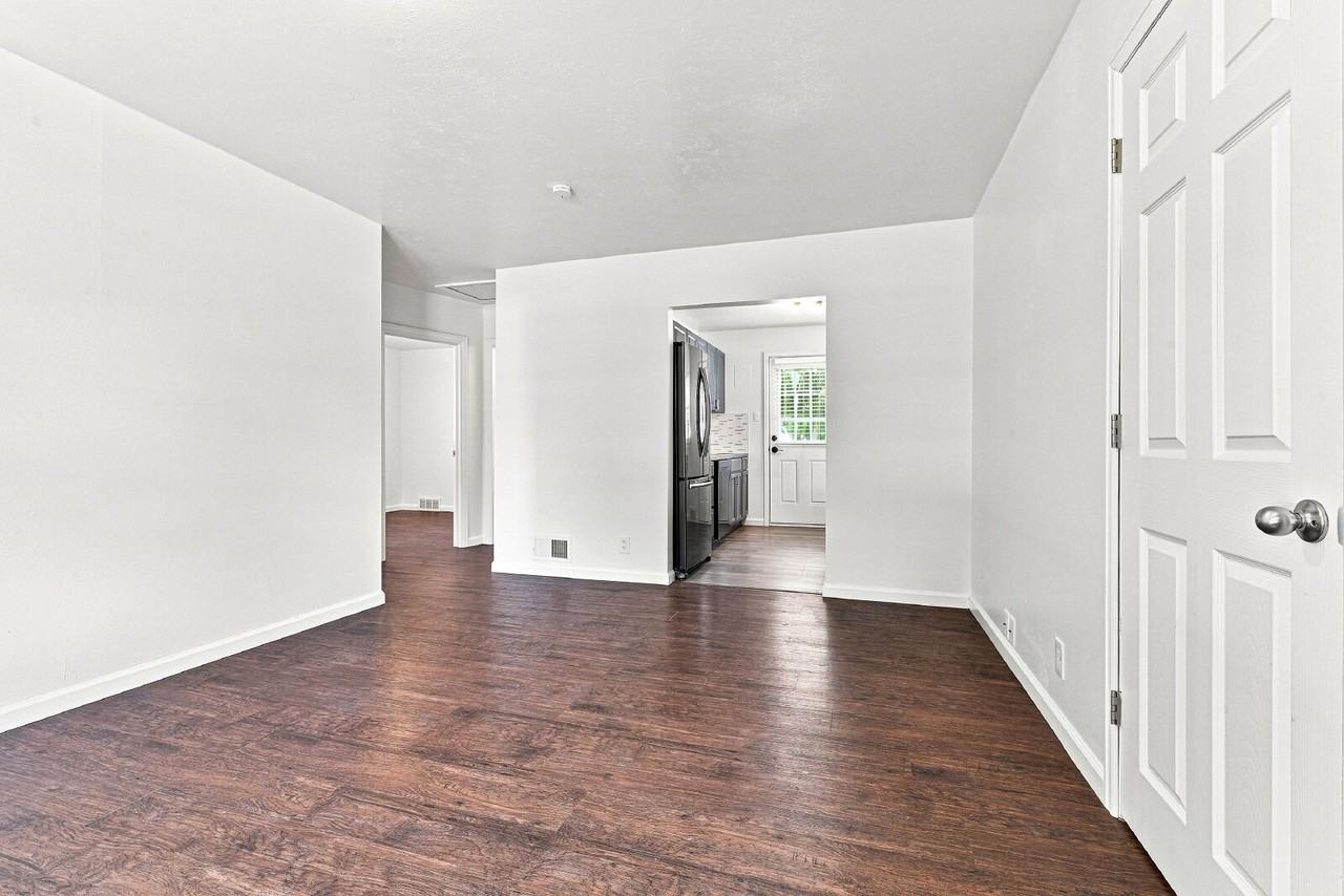167 S 12th Ave - Photo 3 of 29