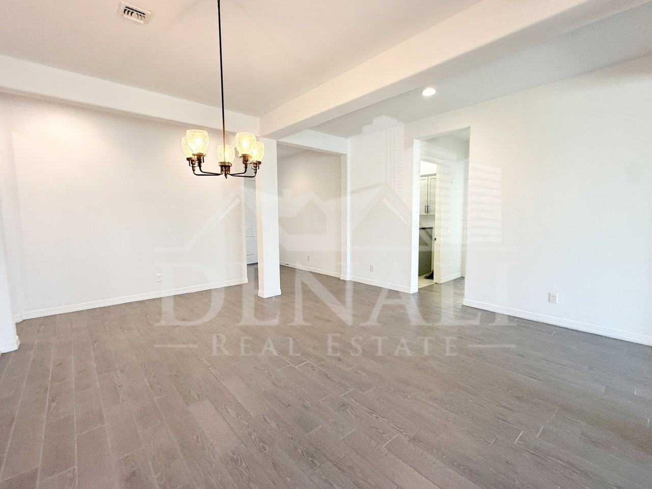5214 W Thresher Way - Photo 6 of 33