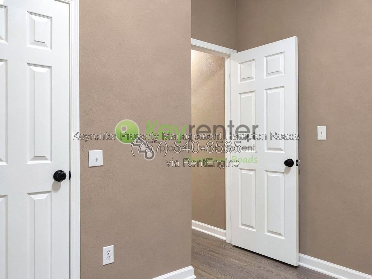 4909 Killam Ave - Photo 3 of 31
