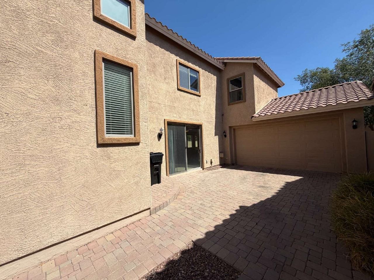 5621 E Adrian Ave - Photo 5 of 36