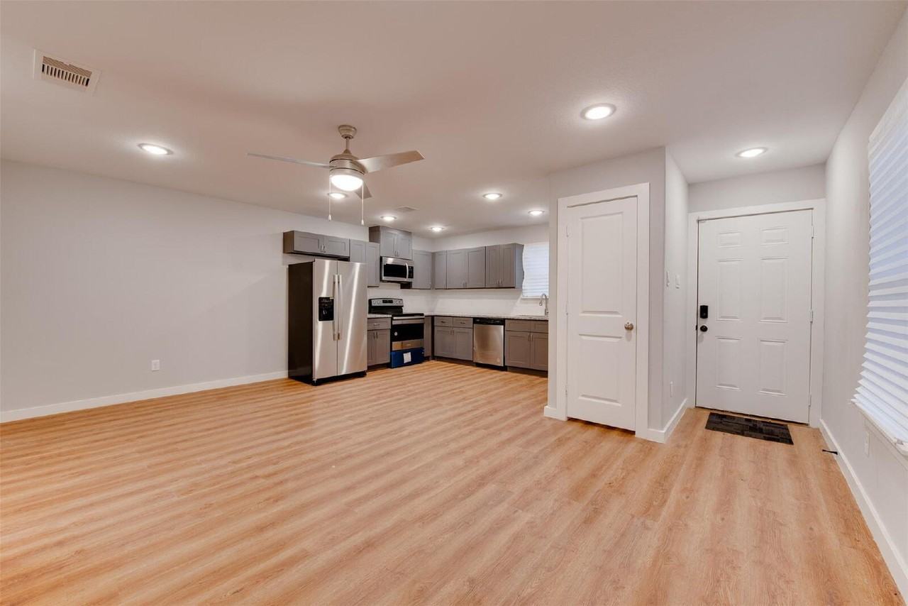 2702 Reid St Unit A - Photo 5 of 26