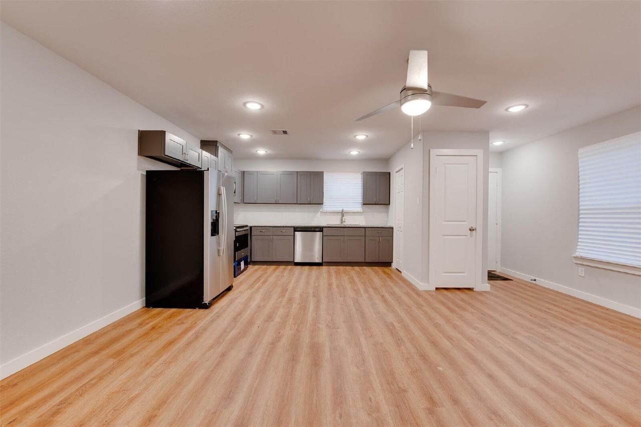 2702 Reid St Unit A - Photo 6 of 26