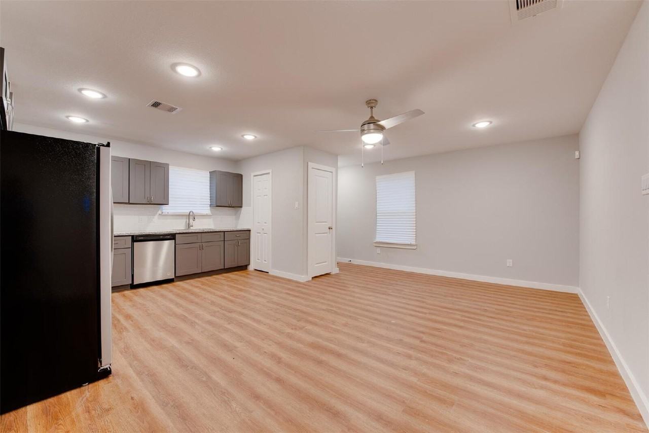 2702 Reid St Unit A - Photo 7 of 26