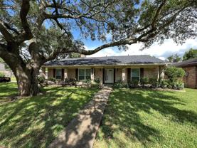 10903 Albury Dr - Photo 1 of 1