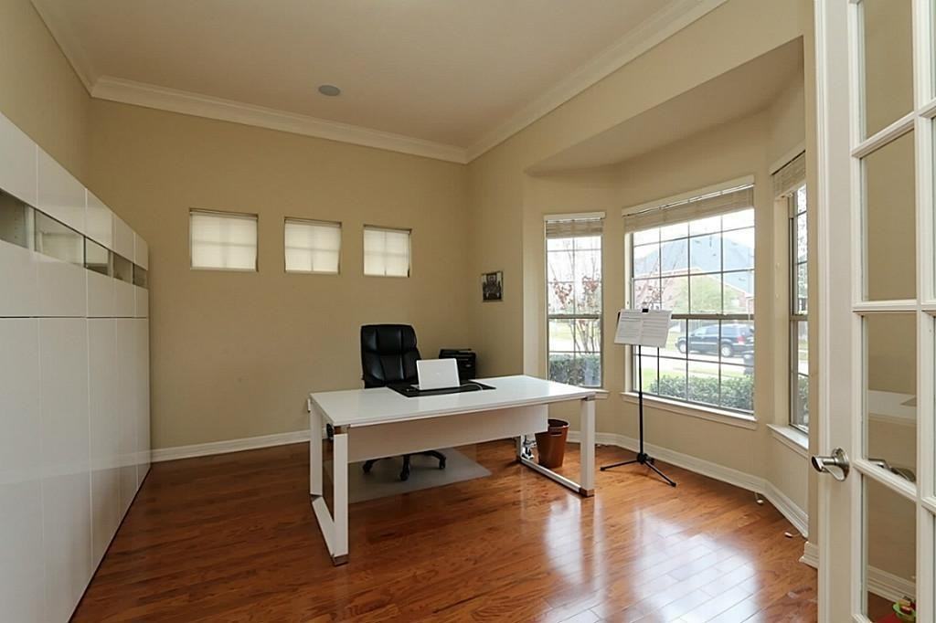 7610 Hampton Bay Ln - Photo 4 of 18