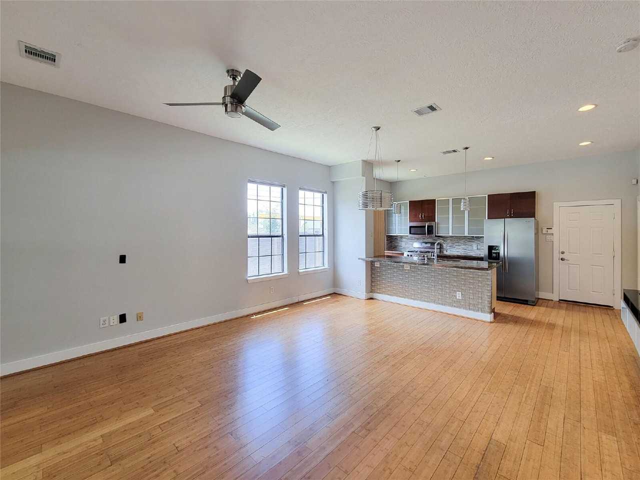 1414 Emancipation Ave - Photo 7 of 32