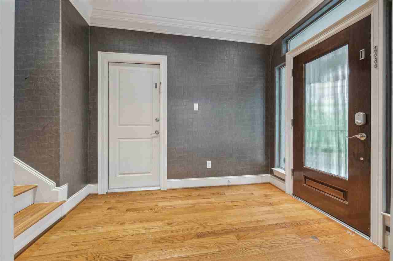 6830 Staffordshire Blvd - Photo 3 of 19