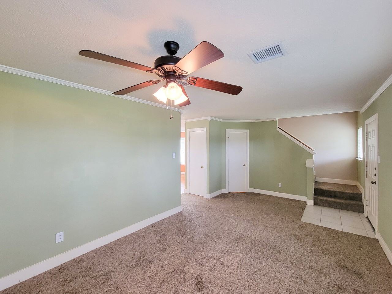 9607 Farrell Dr - Photo 7 of 41