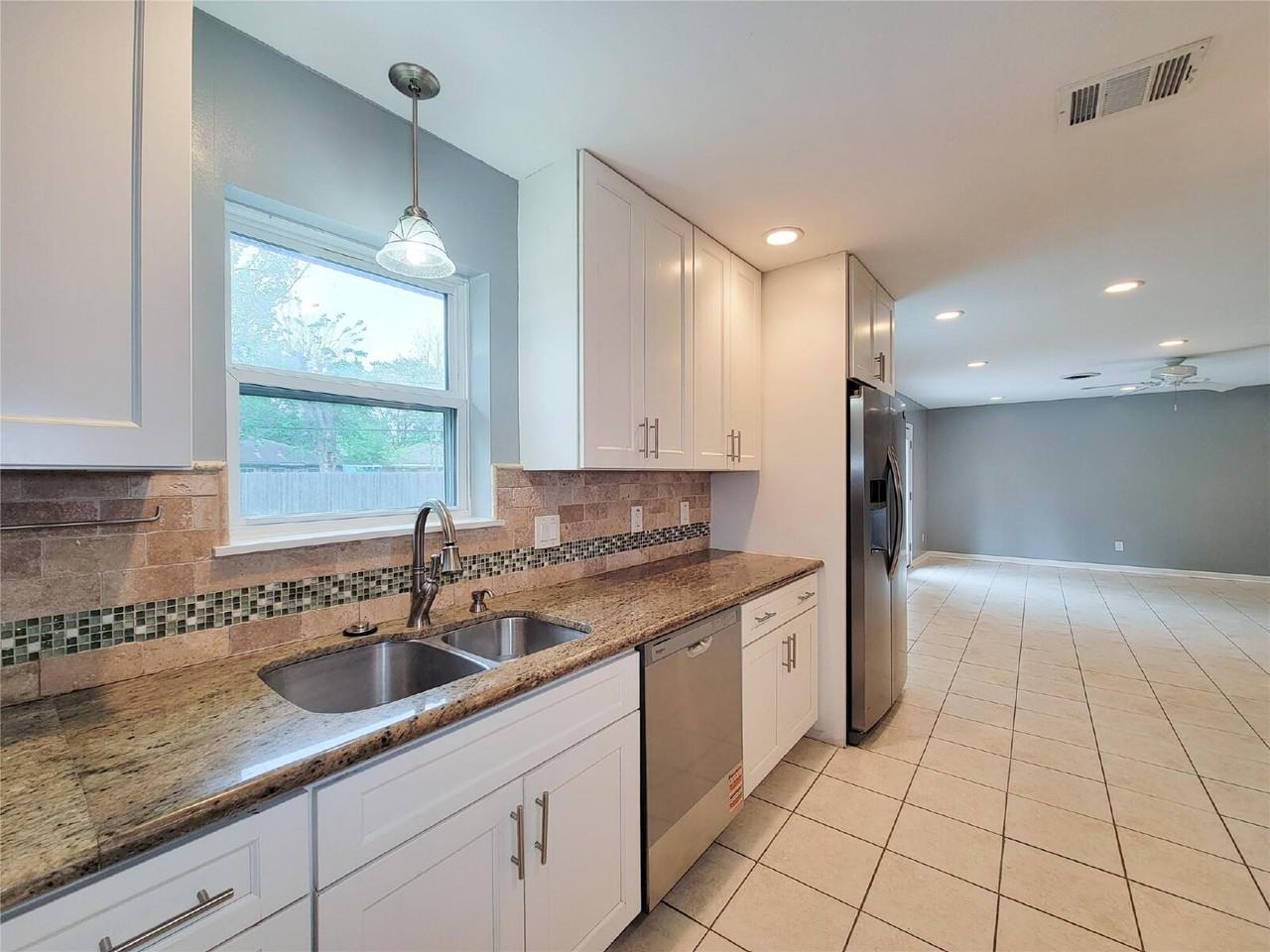 5846 Ettrick Dr - Photo 3 of 40