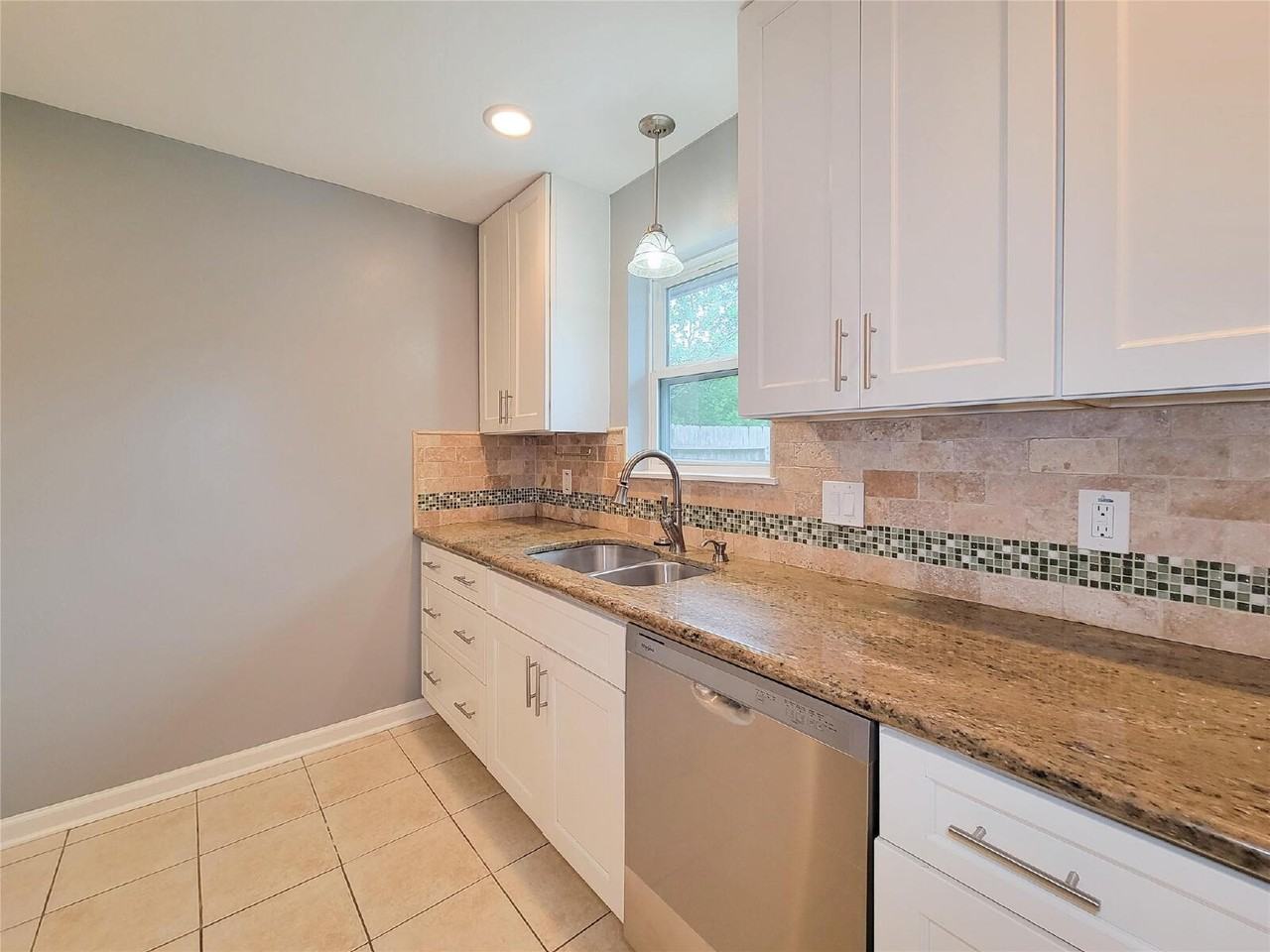 5846 Ettrick Dr - Photo 4 of 40