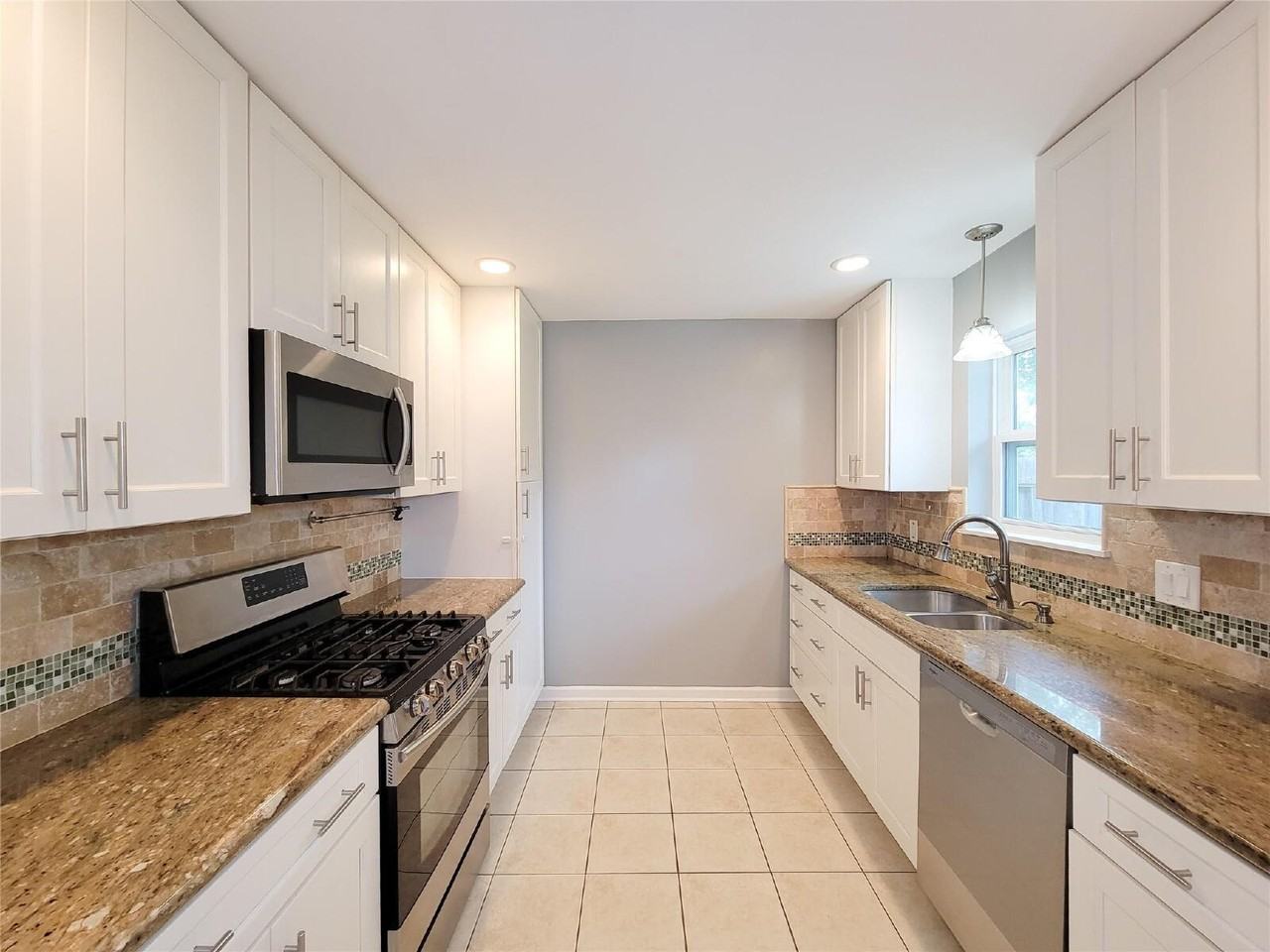 5846 Ettrick Dr - Photo 6 of 40