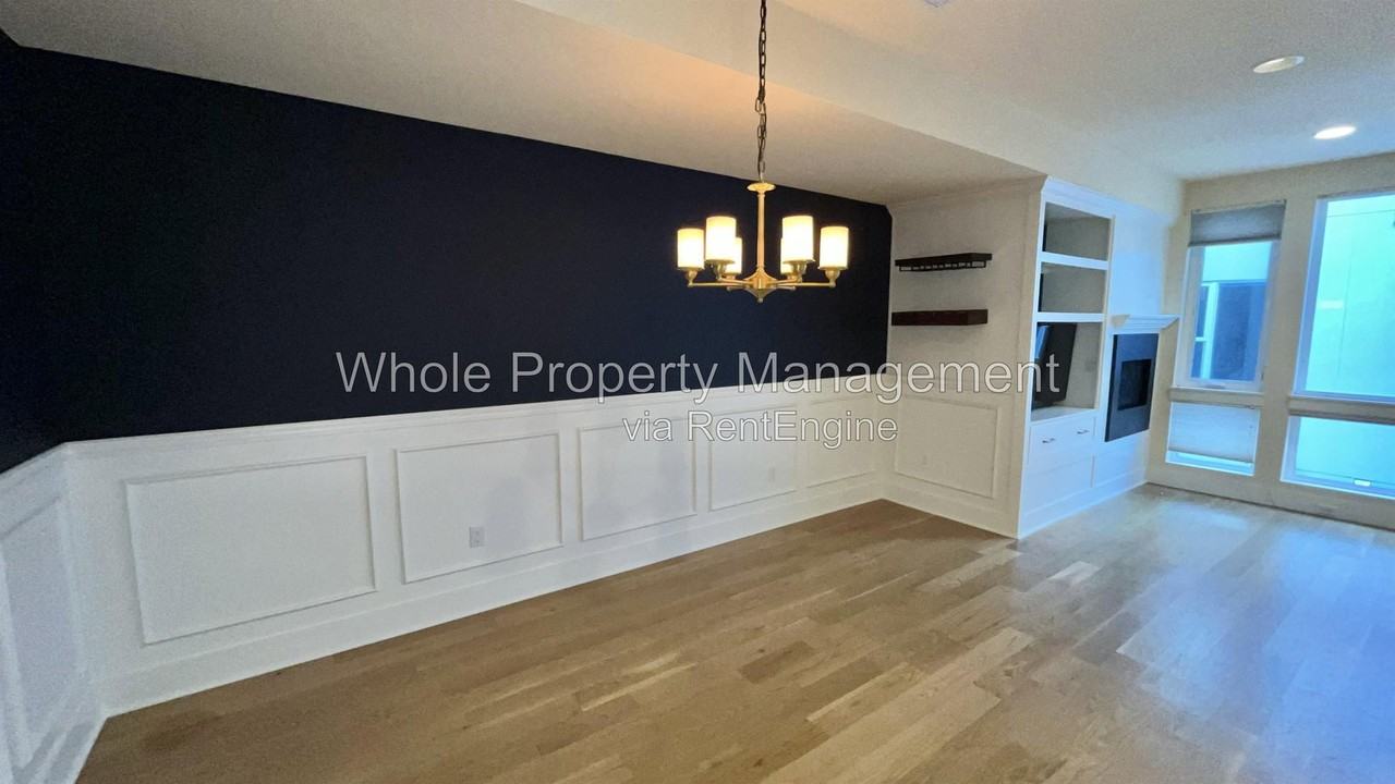3032 Zuni St - Photo 5 of 45