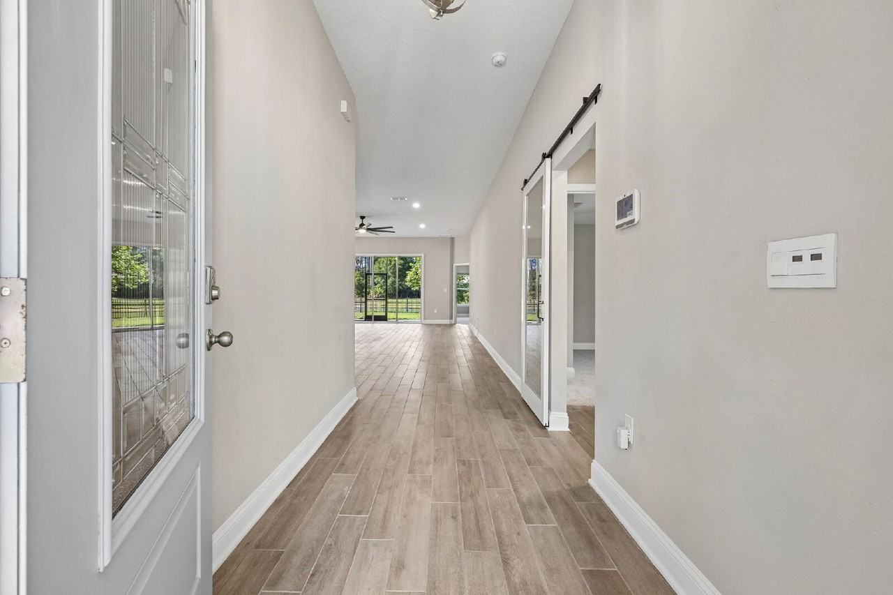 109 Angler Ln - Photo 2 of 27